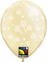 Hearts and roses a round available in 5, 11, 16, 30 and 36 inch balloons (click to enlarge)